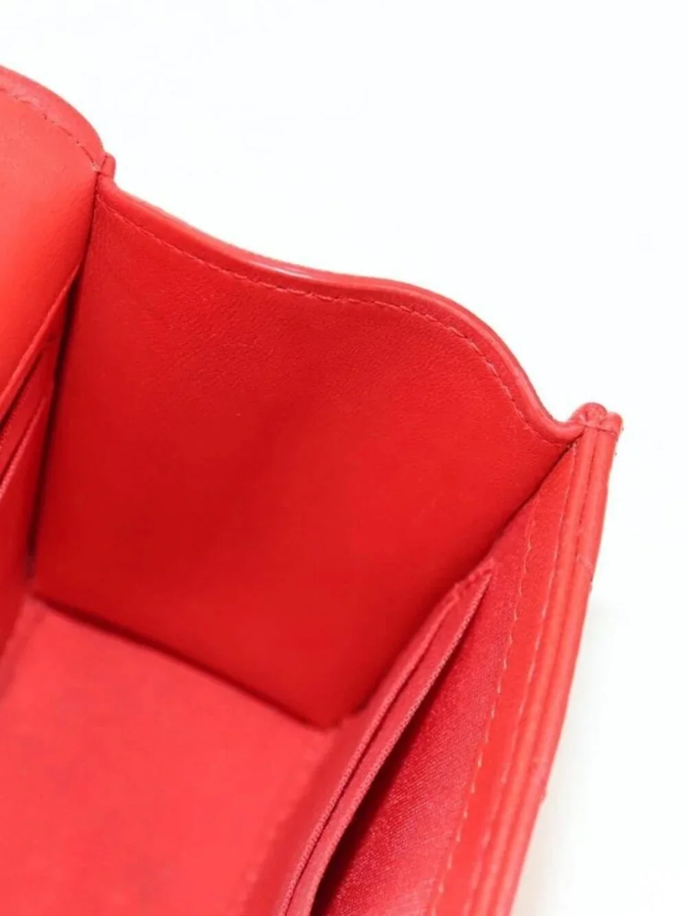 CHANEL V Stitch Shoulder Bag Lamb Skin Gold Red CC Auth bs35072M